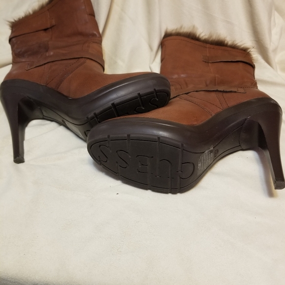 Boots - Picture 4 of 5